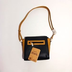 TravelSmith RFID Security Black and Brown Cross Body Bag